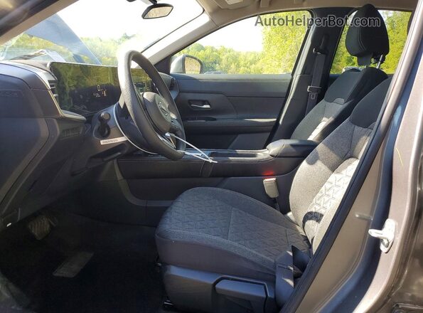 3N8AP6CB8SL369814 2025 NISSAN KICKS Gray Vista interior delantera