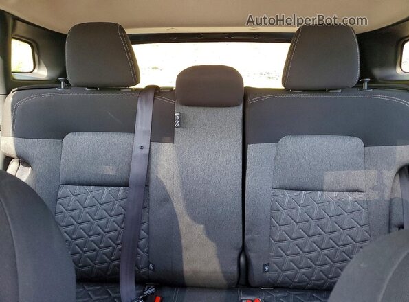 3N8AP6CB8SL369814 2025 NISSAN KICKS Gray Vista de los asientos traseros