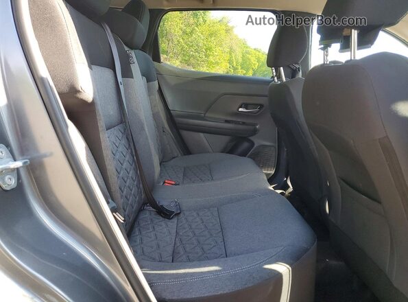 3N8AP6CB8SL369814 2025 NISSAN KICKS Gray Vista interior trasera