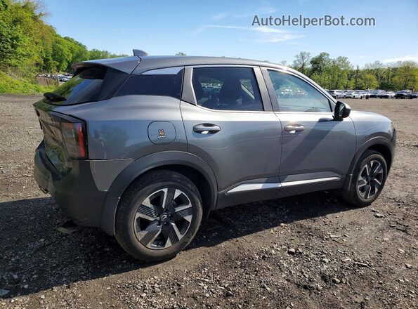 3N8AP6CB8SL369814 2025 NISSAN KICKS Gray Trasero derecho