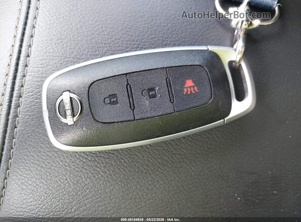 3N8AP6CB8SL406831 2025 NISSAN KICKS Gray წინა პანელის ხედი
