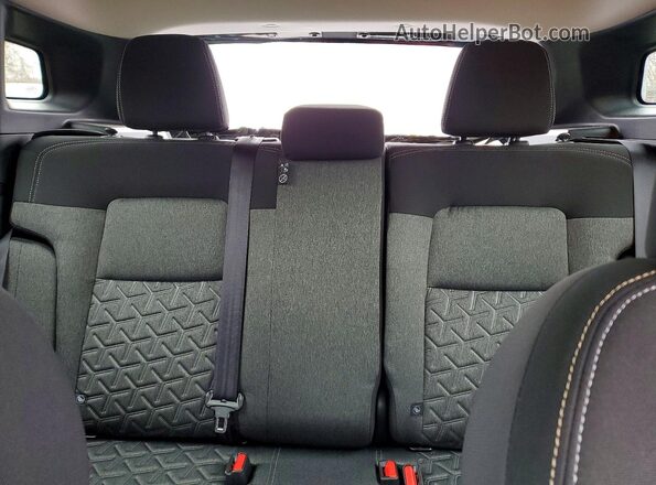 3N8AP6CBXTL330076 2026 NISSAN KICKS Black Rear seats view