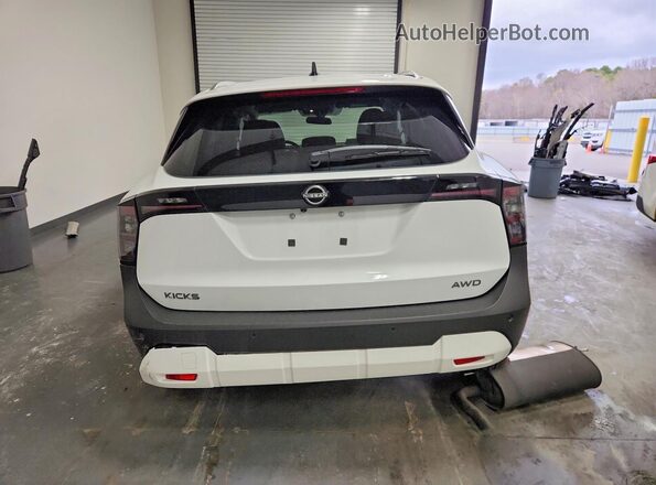 3N8AP6CBXTL389516 2026 NISSAN KICKS White უკანა ხედი
