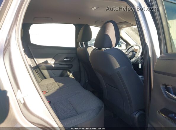 3N8AP6CE3TL312187 2026 NISSAN KICKS Gray VIN კოდის სტიკერის ხედი