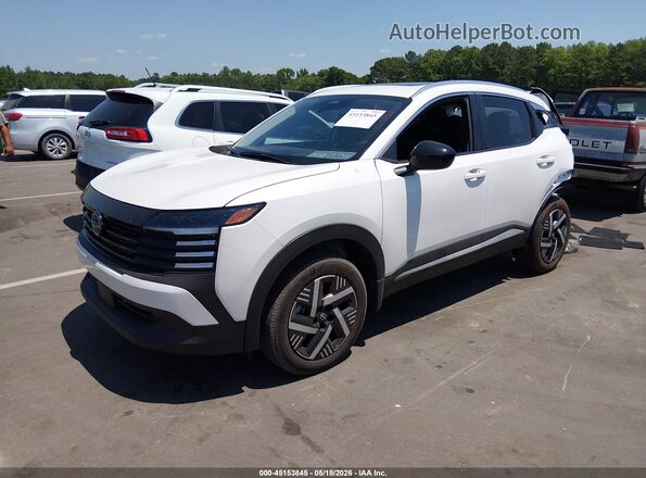 3N8AP6CE3TL367139 2026 NISSAN KICKS White Vista tres cuartos delantera izquierda