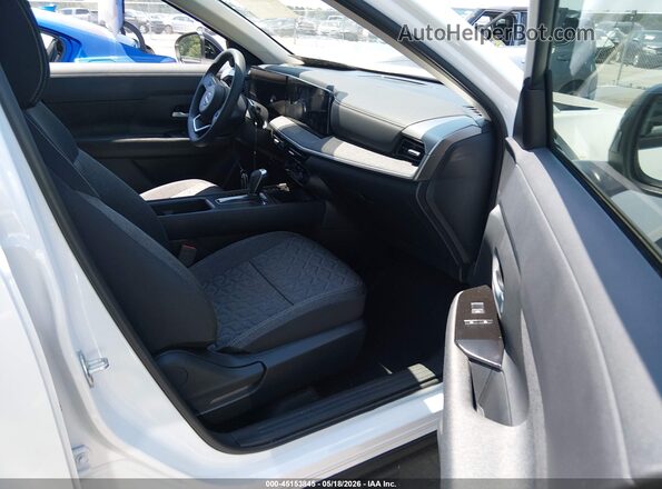 3N8AP6CE3TL367139 2026 NISSAN KICKS White Vista interior delantera