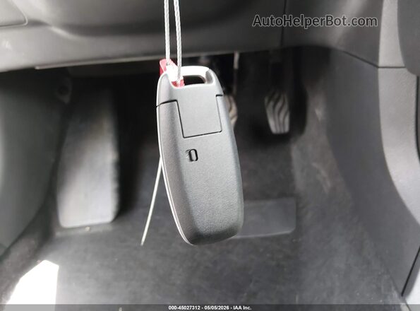 3N8AP6CE6TL324463 2026 NISSAN KICKS White Առջևի վահանակի տեսք