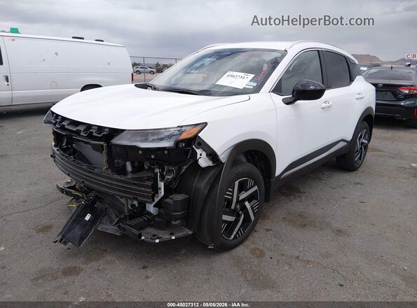 3N8AP6CE6TL324463 2026 NISSAN KICKS White Առջևի ձախ երեք քառորդ տեսարան