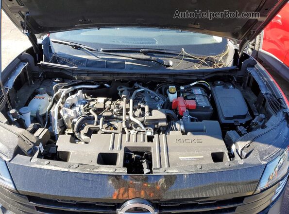 3N8AP6CE7TL318381 2026 NISSAN KICKS Two Tone Vista del compartimento del motor