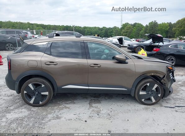 3N8AP6DA1SL415277 2025 NISSAN KICKS Champagne Vista interior trasera