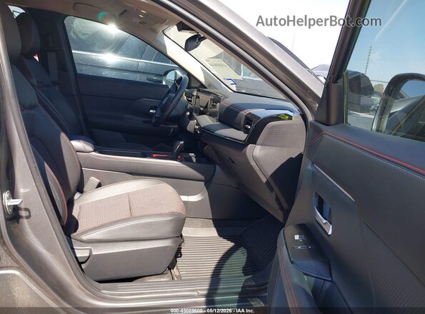 3N8AP6DA4SL338436 2025 NISSAN KICKS Gray Front interior view