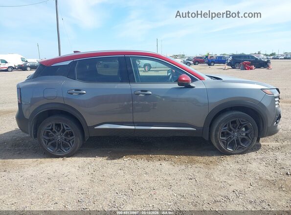 3N8AP6DA9SL431582 2025 NISSAN KICKS Gray Widok zestawu wskaźników