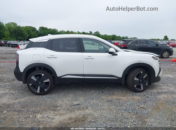 3N8AP6DAXSL430621 2025 NISSAN KICKS White Rear interior view