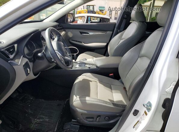 3PCAJ5BB9PF114572 2023 INFINITI QX50 White Вид салону спереду