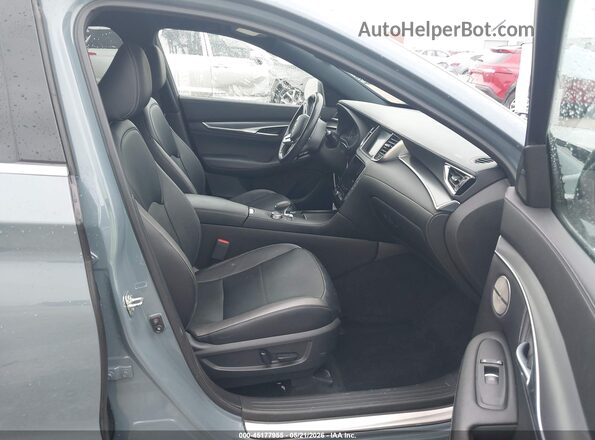 3PCAJ5K37NF104001 2022 INFINITI QX55 Gray Front interior view
