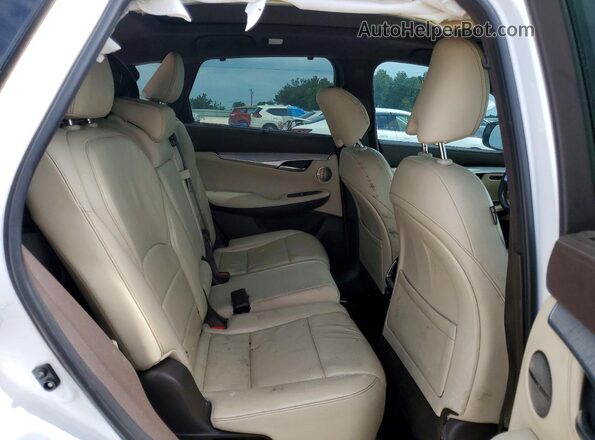 3PCAJ5M10KF100900 2019 INFINITI QX50 White 