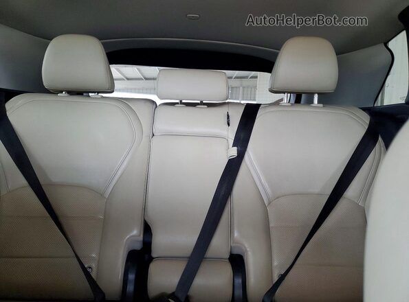 3PCAJ5M15KF118289 2019 INFINITI QX50 Black Vista de los asientos traseros