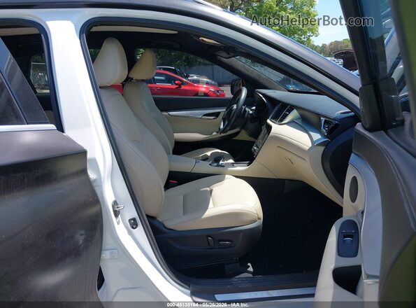 3PCAJ5M34LF111935 2020 INFINITI QX50 Белый Вид салона спереди