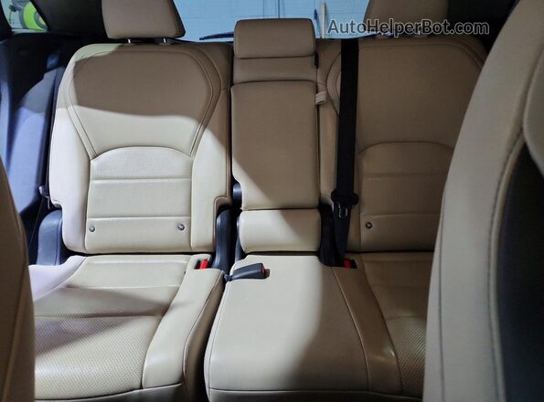 3PCAJ5M35KF147289 2019 INFINITI QX50 White Հետևի նստատեղերի տեսք