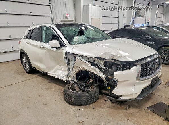 3PCAJ5M35LF111281 2020 INFINITI QX50 Белый Передняя правая четверть