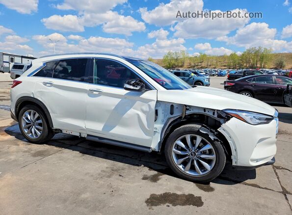 3PCAJ5M38LF104700 2020 INFINITI QX50 White Front right