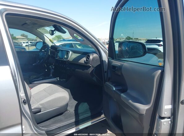 3TMAZ5CN2PM200707 2023 TOYOTA TACOMA Silver Вид салону спереду