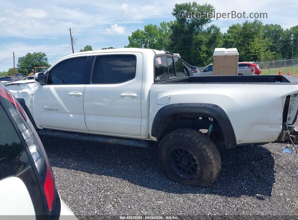 3TMAZ5CNXGM010217 2016 TOYOTA TACOMA White Rear interior view