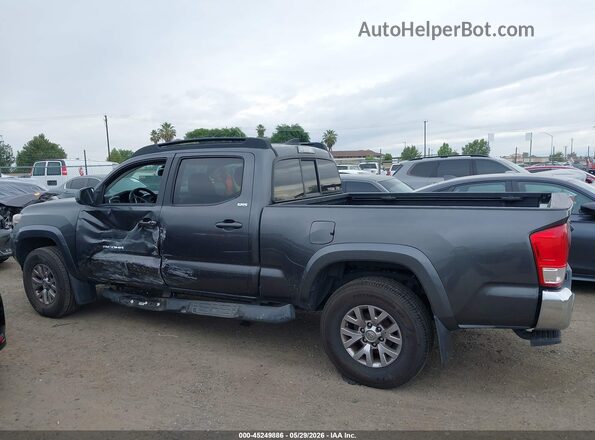 3TMBZ5DN0HM010442 2017 TOYOTA TACOMA Gray 360 interior view