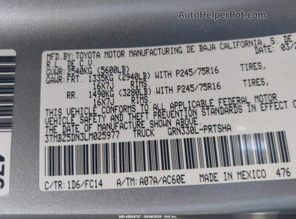 3TMBZ5DN3LM025977 2020 TOYOTA TACOMA Silver ძრავის განყოფილების ხედი