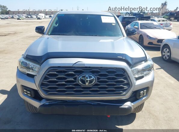 3TMBZ5DN3LM025977 2020 TOYOTA TACOMA Silver ხელსაწყოთა პანელის ხედი