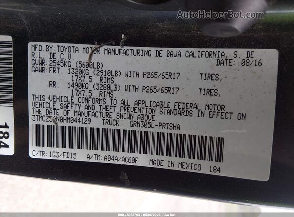 3TMCZ5AN0HM044129 2017 TOYOTA TACOMA Gray Widok komory silnika