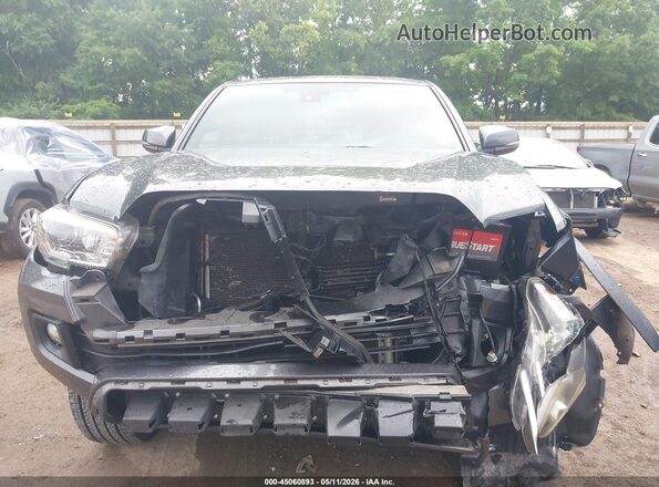 3TMCZ5AN0JM152658 2018 TOYOTA TACOMA Gray Front view