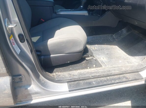 3TMCZ5AN2JM125087 2018 TOYOTA TACOMA Silver Front interior view