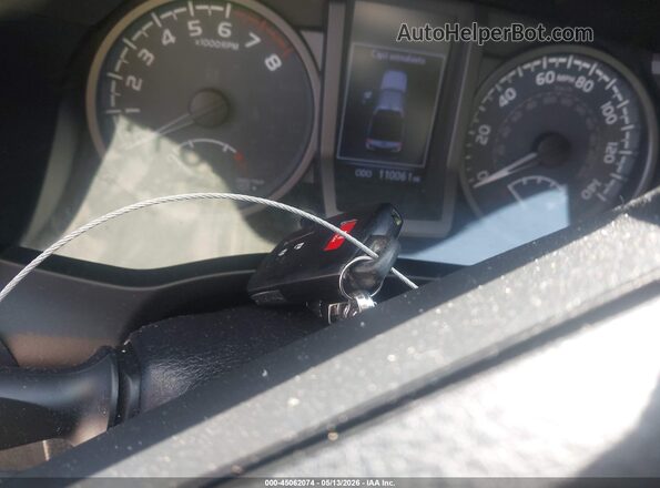 3TMCZ5AN2JM183071 2018 TOYOTA TACOMA Silver Dashboard view