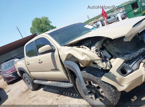 3TMCZ5AN2KM257980 2019 TOYOTA TACOMA Cream Vista interior trasera