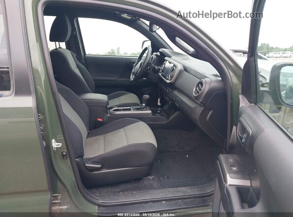 3TMCZ5AN5MM414338 2021 TOYOTA TACOMA Green Вид салону спереду