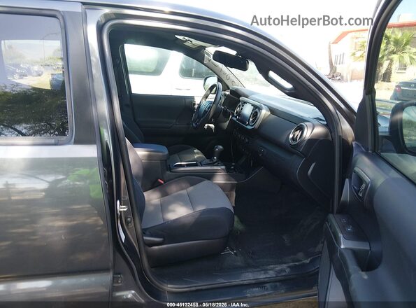 3TMCZ5AN6LM352799 2020 TOYOTA TACOMA Gray Vista interior delantera