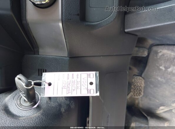 3TMCZ5AN7LM334067 2020 TOYOTA TACOMA Silver Dashboard view