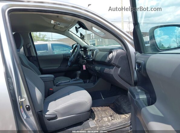 3TMCZ5AN7LM334067 2020 TOYOTA TACOMA Silver Front interior view