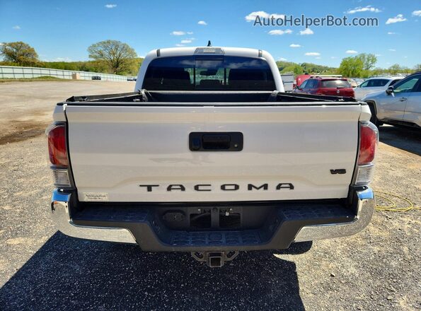 3TMCZ5AN7LM342332 2020 TOYOTA TACOMA White Вид ззаду