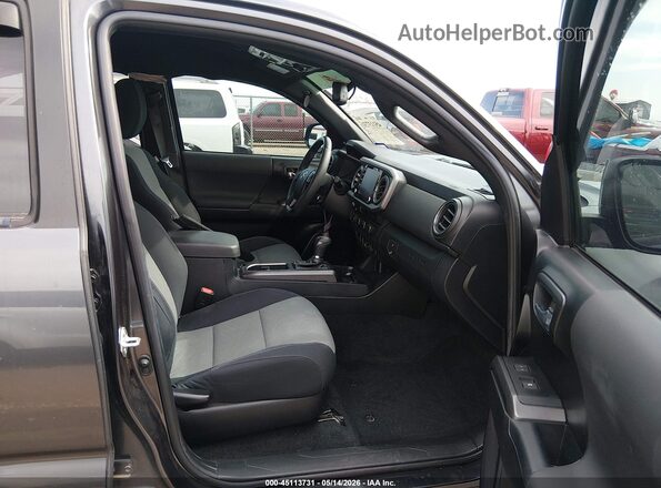 3TMCZ5AN8MM442683 2021 TOYOTA TACOMA Gray Widok wnętrza z przodu