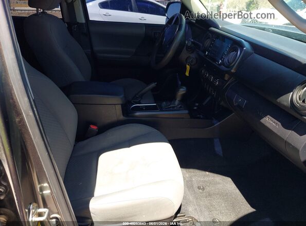 3TMCZ5ANXLM329929 2020 TOYOTA TACOMA Gray Front interior view