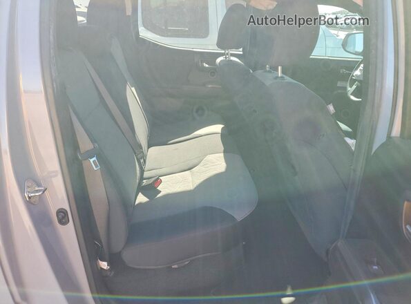 3TMDZ5BN1LM082948 2020 TOYOTA TACOMA Gray Vista interior trasera