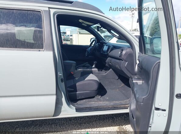 3TMDZ5BN4NM137072 2022 TOYOTA TACOMA Gray წინა სალონის ხედი