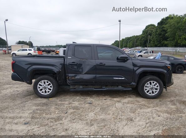 3TMKB5FN0RM008421 2024 TOYOTA TACOMA Black Widok wnętrza z tyłu