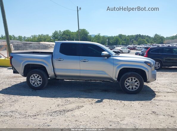 3TMKB5FN4RM023522 2024 TOYOTA TACOMA Серебряный Вид задней части салона