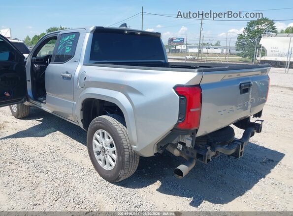 3TMKB5FN4RM023522 2024 TOYOTA TACOMA Серебряный Вид спереди