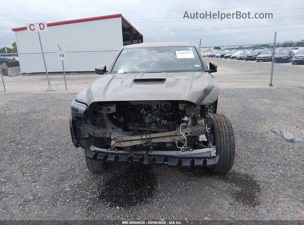 3TMKB5FN4SM030833 2025 TOYOTA TACOMA Green Vista interior trasera