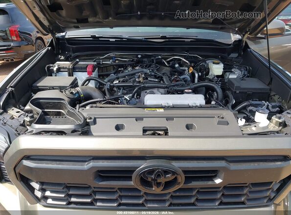 3TMKB5FN6TM068033 2026 TOYOTA TACOMA Золотой Вид сзади