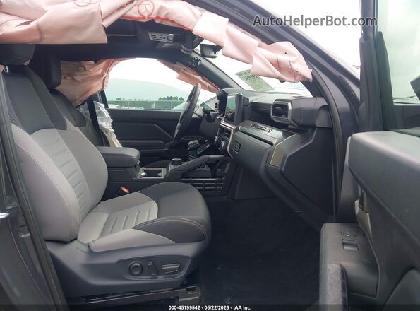 3TMLB5JN0RM053290 2024 TOYOTA TACOMA Gray Вид салону спереду
